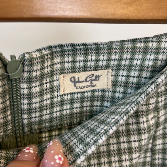 Brandy Melville Green Plaid Mini Skirt - Picture 2 of 5